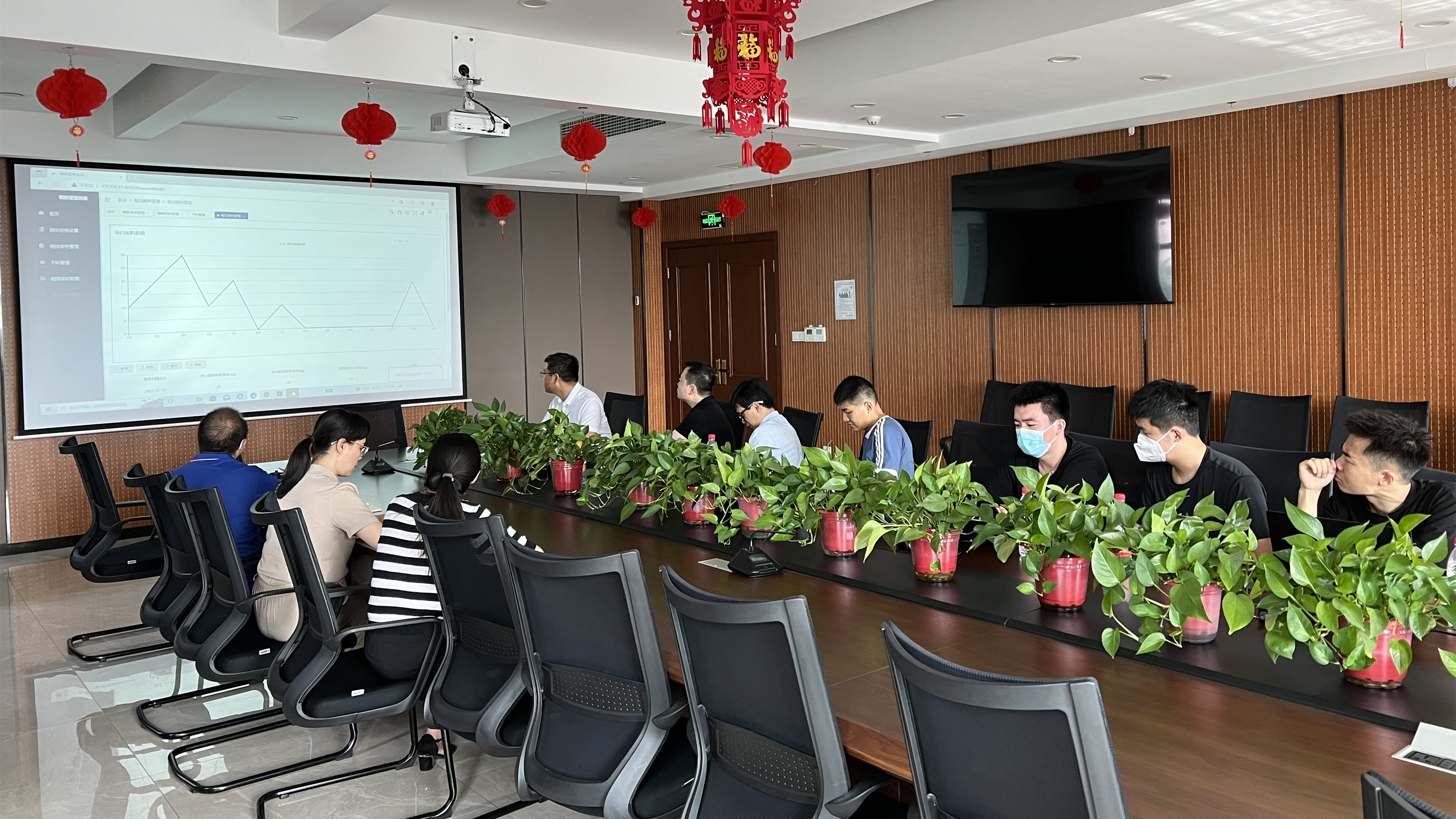 華東工控-校企聯(lián)合開發(fā)銅排稱重管理系統(tǒng)